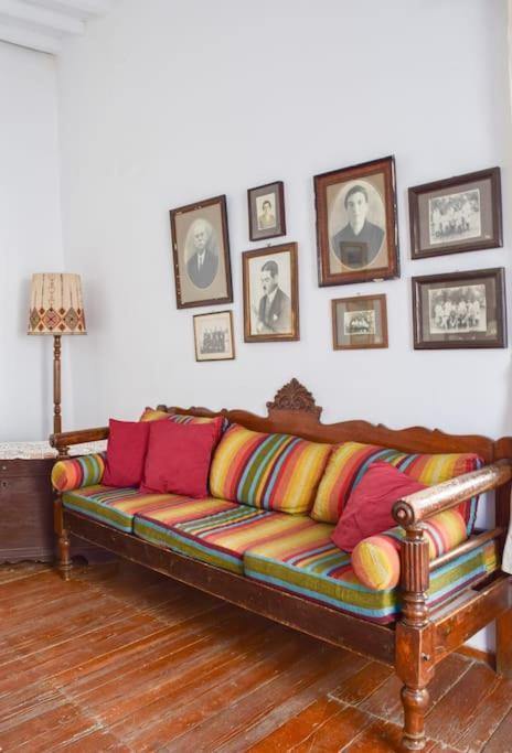 Villa Το Πάνω Σπίτι Της Μαριάνθης Márpissa Exterior foto